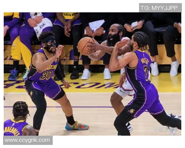 2016至2017赛季湖人与快船的激烈对抗与精彩瞬间回顾