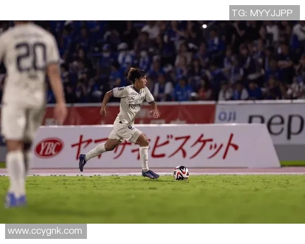 女王巡游与维冈的精彩对决揭示足球战术与团队精神的较量