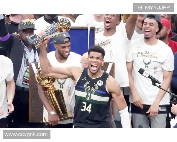 扬尼斯阿德托昆博如何在NBA赛场上书写传奇人生与辉煌成就