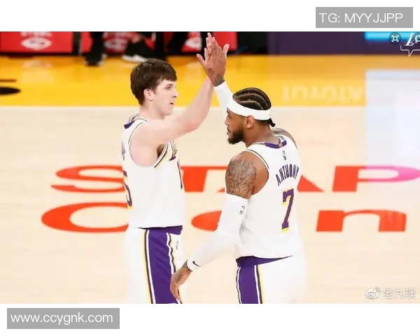 湖人对阵黄蜂精彩对决12月16日直播全程回顾与分析 湖人对阵黄蜂精彩对决12月16日直播全程回顾与分析